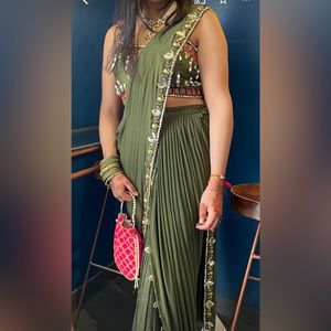 Panghat Mehendi Green Drape Saree